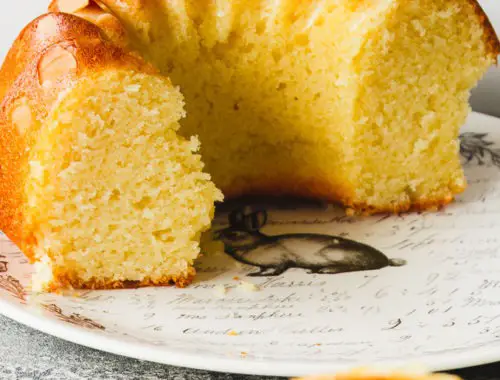 gâteau au yaourt à l'amande amère