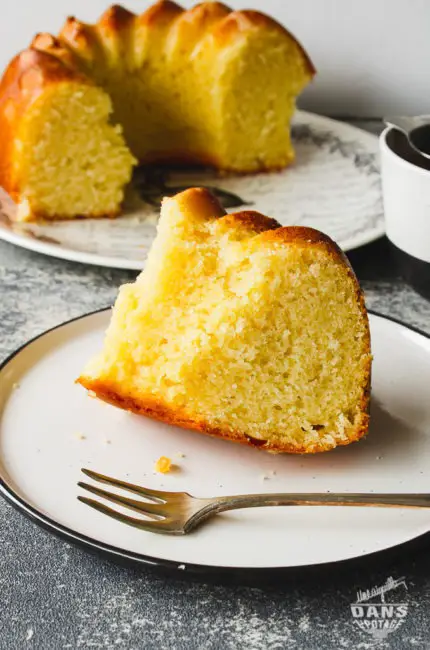 gâteau au yaourt à l'amande amère