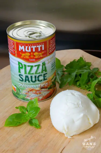 garniture et sauce mutti pour pizza 