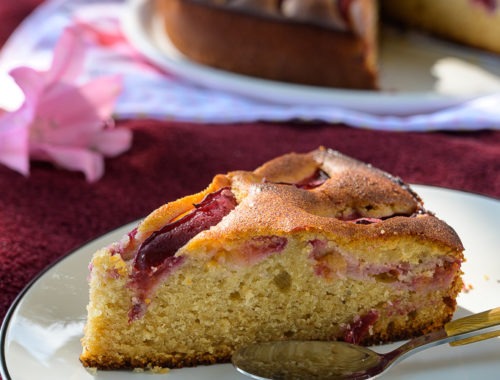 gâteau épicé aux prunes et au miel