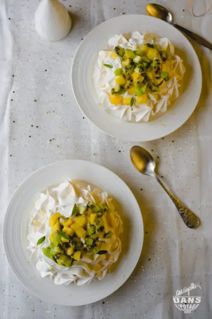 mini-pavlova aux fruits exotiques