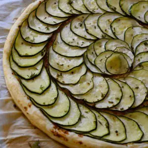 tarte fine courgette et moutarde