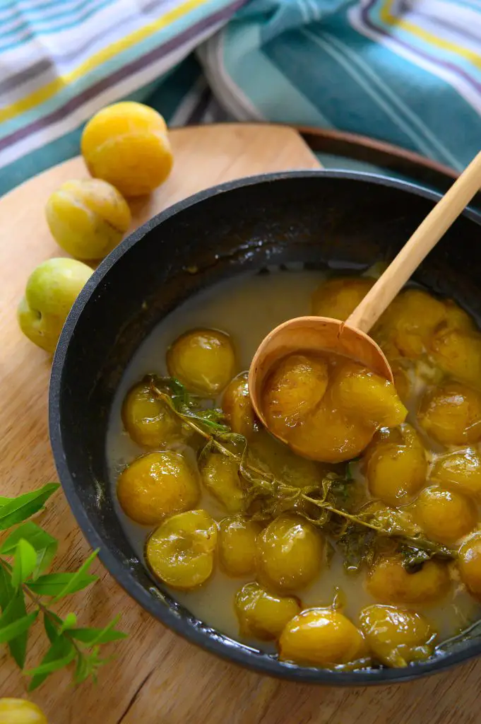 poêlée de prunes verveine