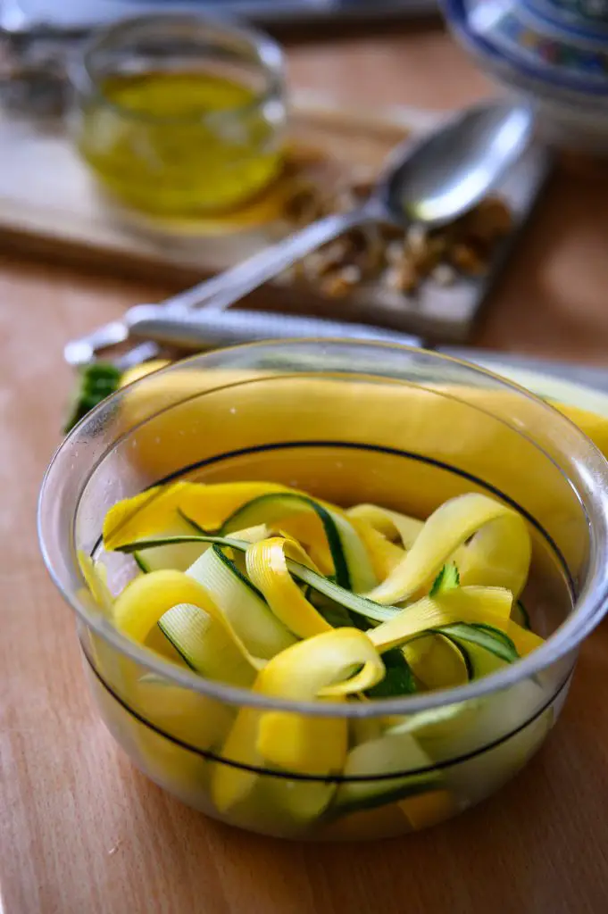 tagliatelles de courgette crues