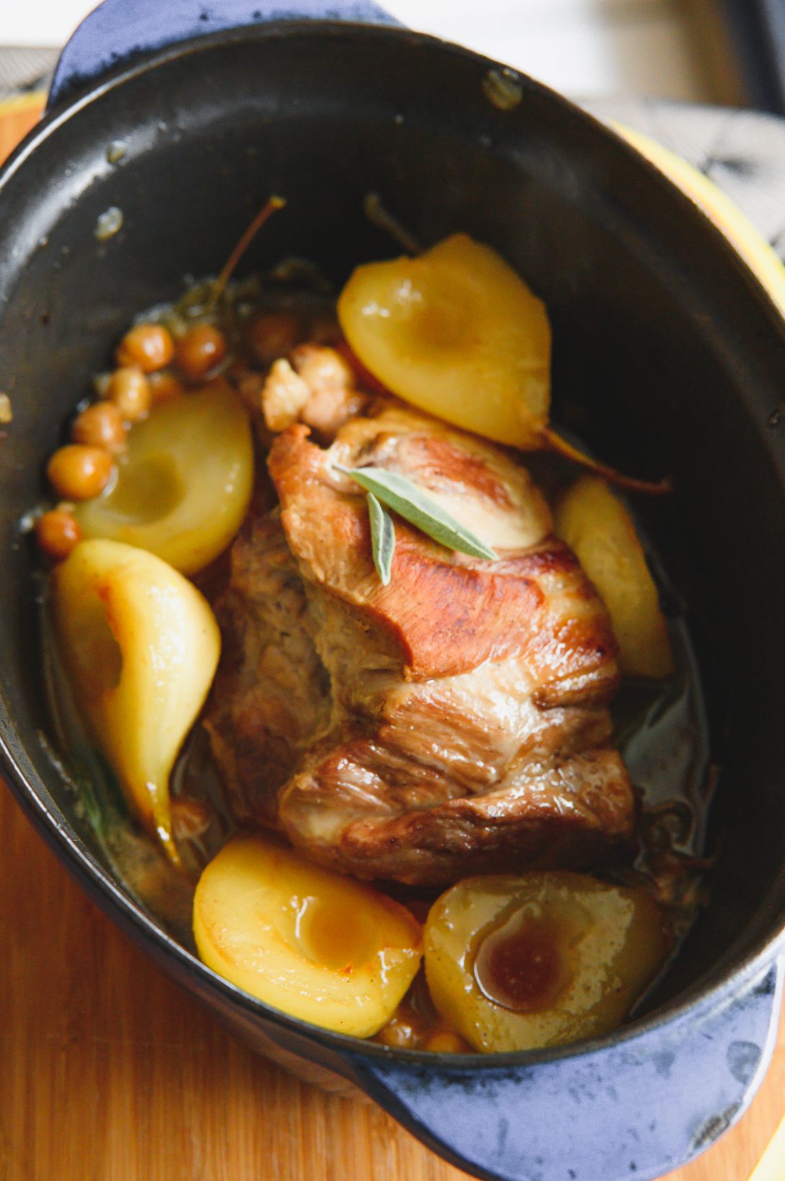 rôti de porc poires noisettes