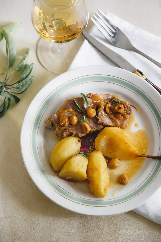 rôti de porc poires noisettes