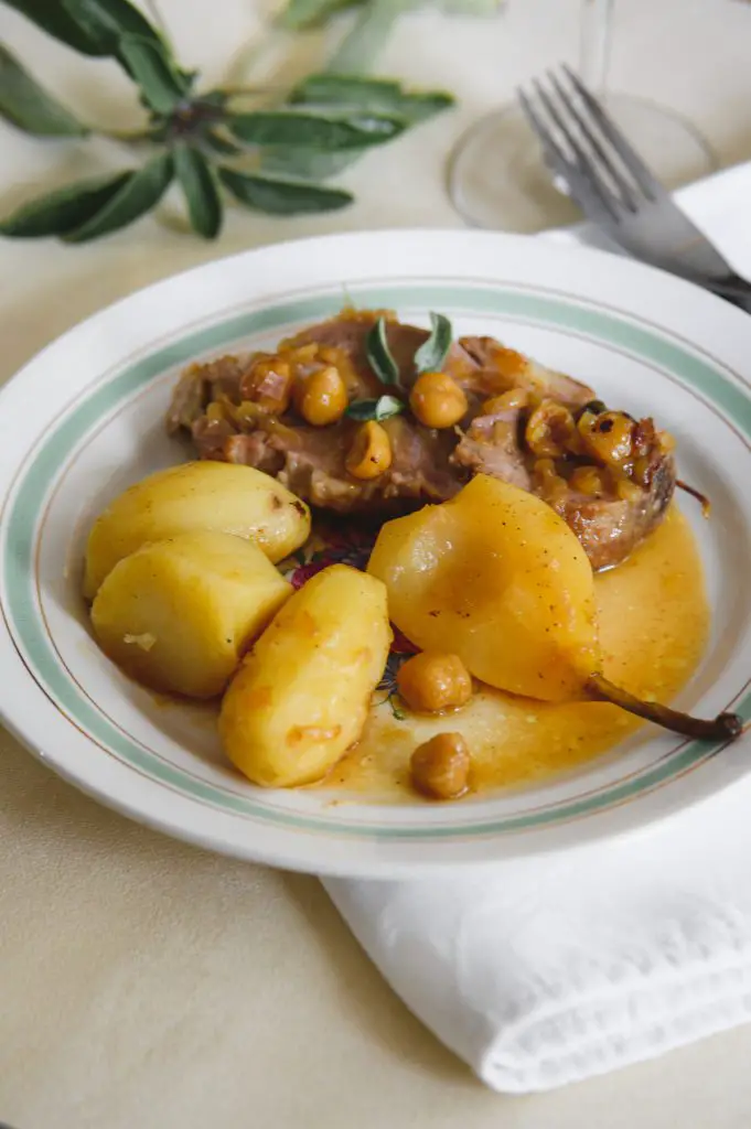 rôti de porc poires noisettes